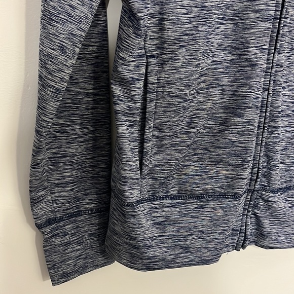 Women’s NHL Buffalo Sabres Zip Hoodie with thumb holes - Picture 3 of 7